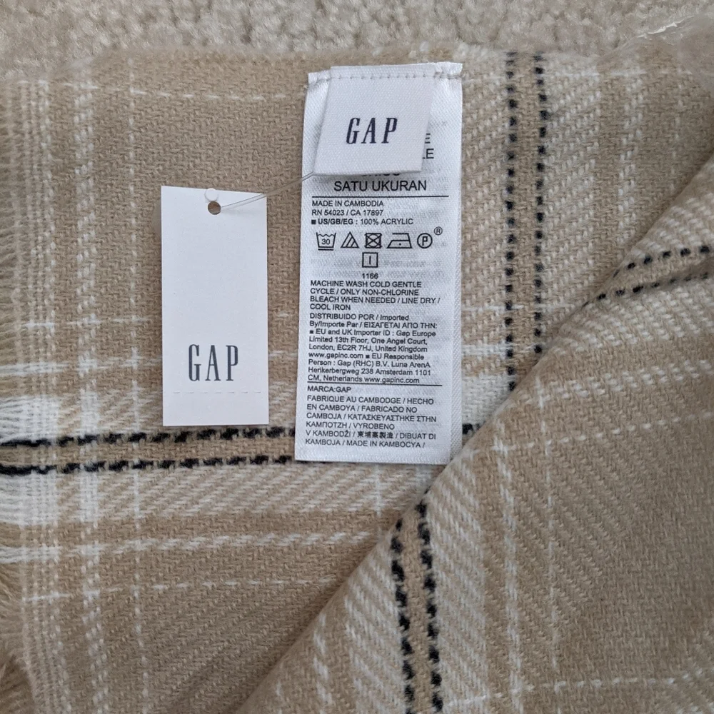 NWT GAP scarf tan plaid